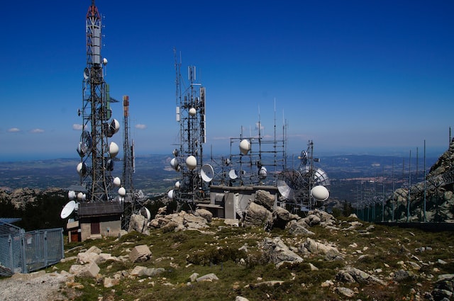 Mehr über den Artikel erfahren Frequenzbereich 50–52 MHz: Neue Möglichkeiten für Amateurfunkklasse E im Jahr 2025
